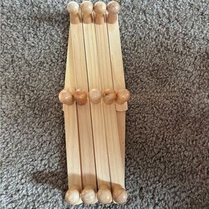 Wooden Expandable Peg Rack